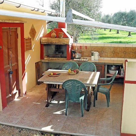 Camping Terreno-Ro-Bi-Li Hotel Cutrofiano Eksteriør billede