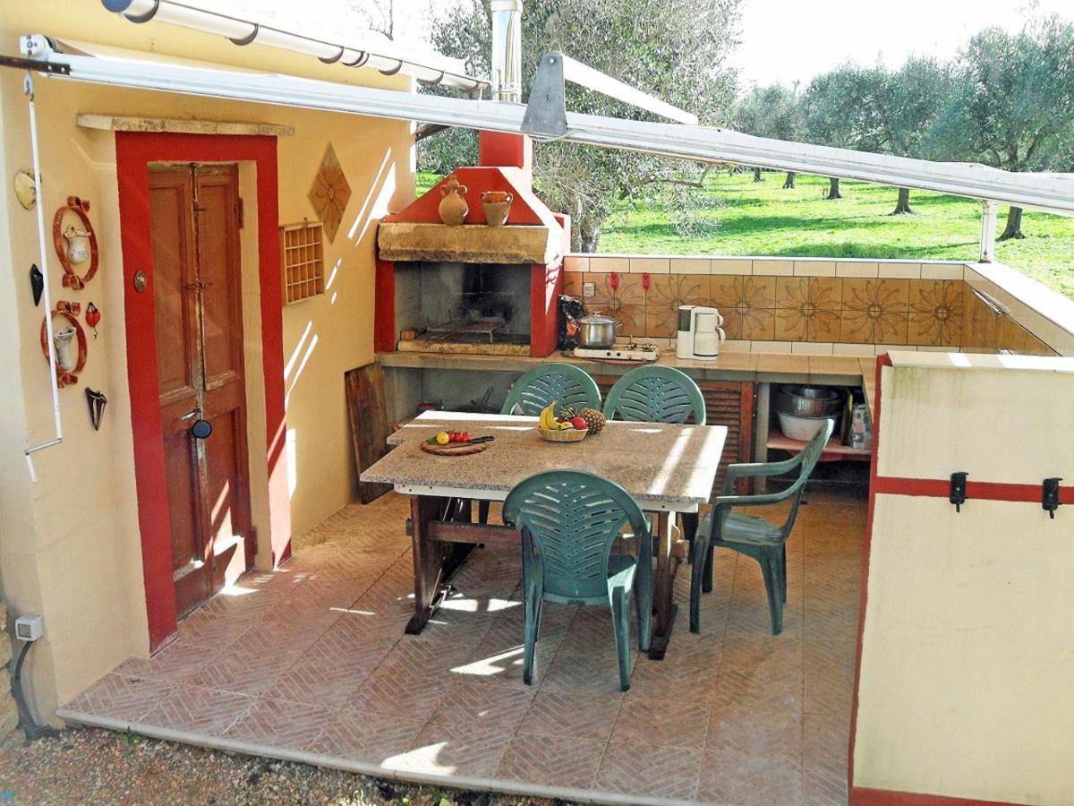 Camping Terreno-Ro-Bi-Li Hotel Cutrofiano Eksteriør billede